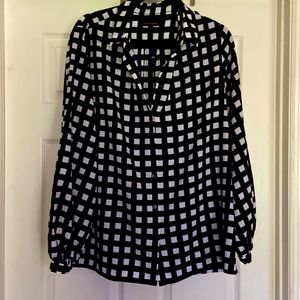 Selling blue and white banana republic shirt